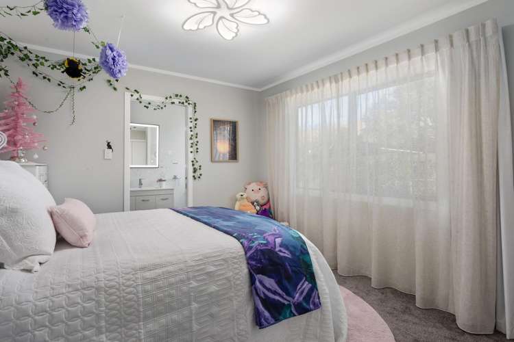 19 East Bank Road Thornton_12