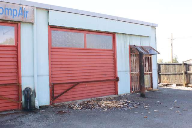 1 & 2/22 Hamiora Place Ngapuna_3