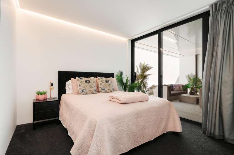 59 Marine Parade Mt Maunganui_35