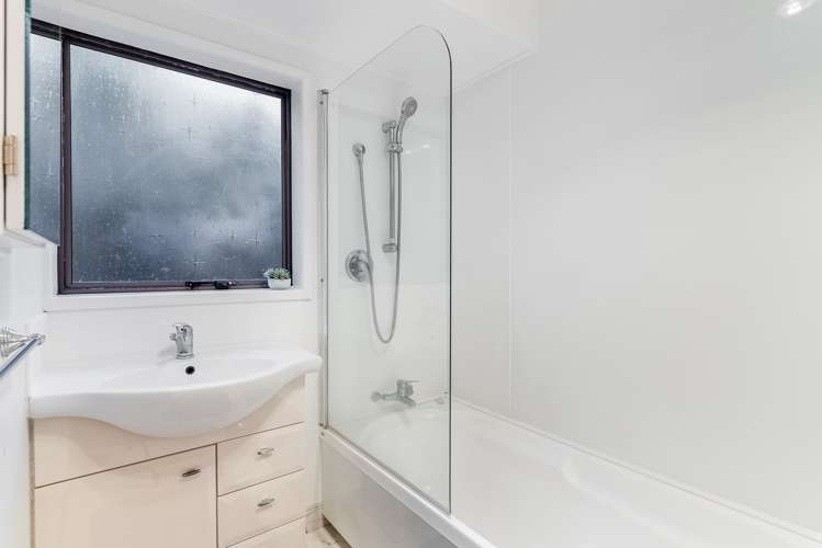 26 Frobisher Way Clendon Park_10