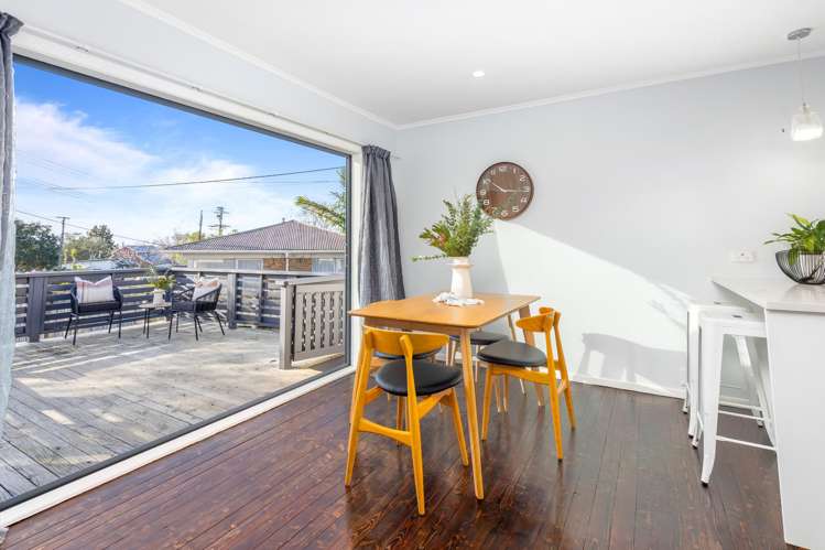 84 Glengarry Road Glen Eden_6