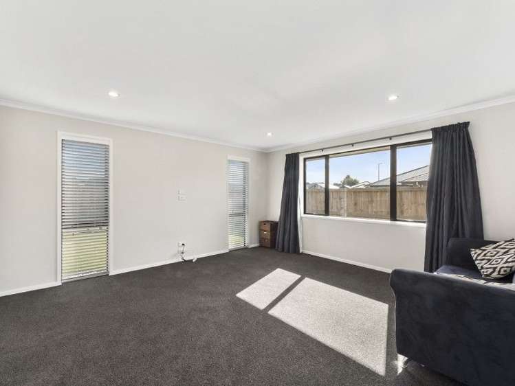 27 Carlingford Rise Dinsdale_6