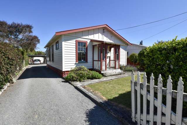 Charming Railway Cottage - A Timeless Treasure