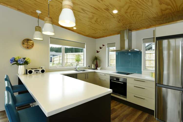 68 Fairose Drive Richmond_5