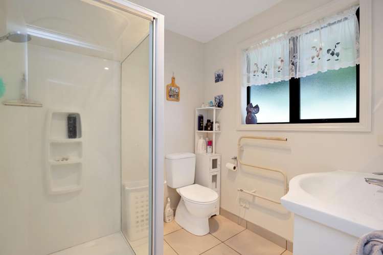 22B Charles Street Allenton_10