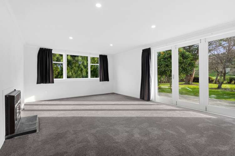 2989 Lake Ferry Road Pirinoa_12