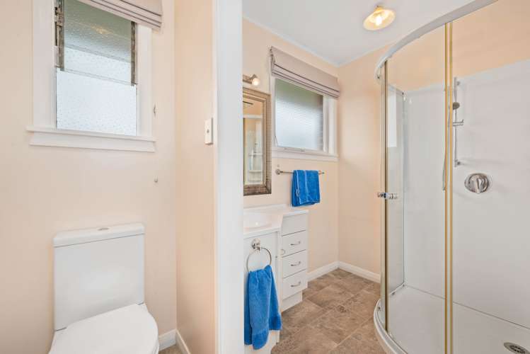 8 Ruthken Crescent Springlands_14