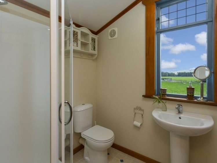 76 Whitemans Valley Road Whitemans Valley_16