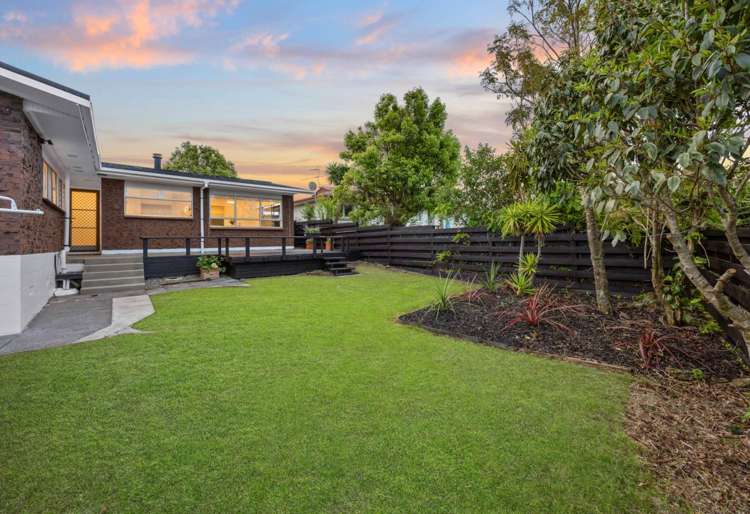 79 Meadway Sunnyhills_9