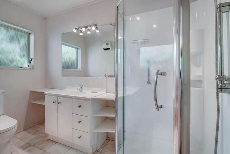 47 Settlers Grove Orewa_14