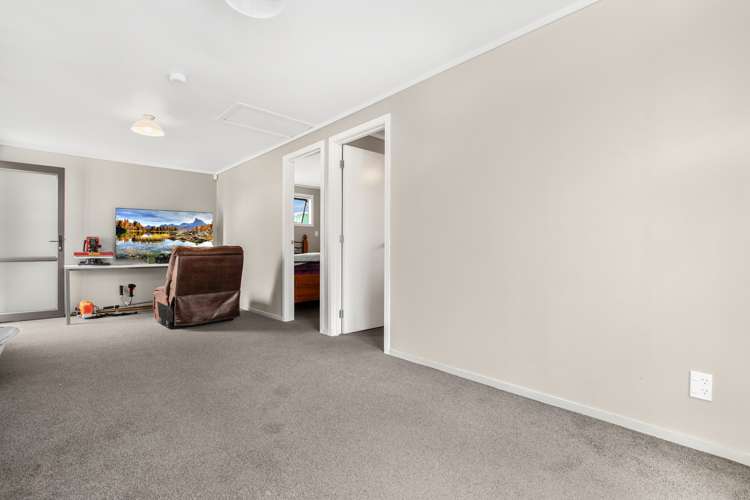 1/22 Tamworth Close Manurewa_9