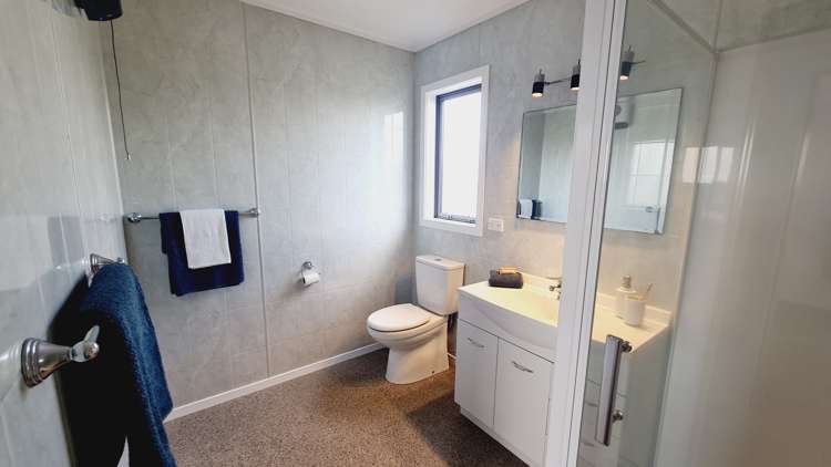 36 Walker Street Riverton_10