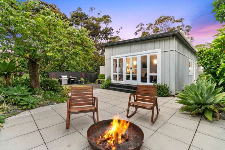 42 Ngarahana Avenue Paremoremo_3