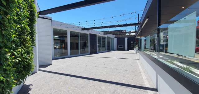 Shop 5/128 Hurstmere Road Takapuna_2