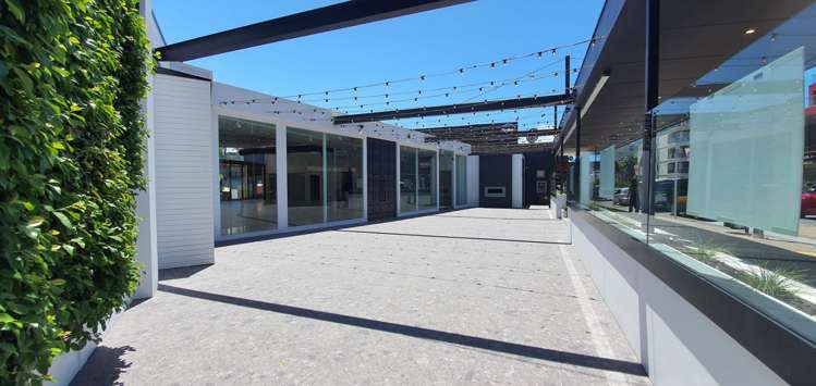 Shop 5/128 Hurstmere Road Takapuna_2