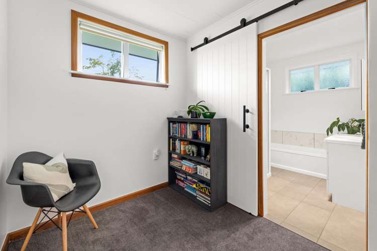 74 Menin Road Onekawa_8