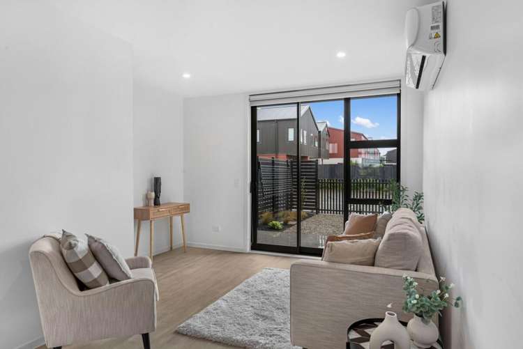 27 Raukohekohe Road Wiri_1