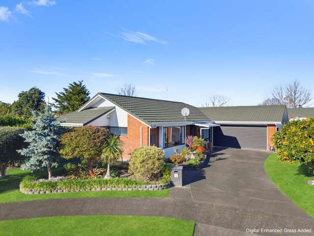Private, Peaceful and Perfectly Positioned!