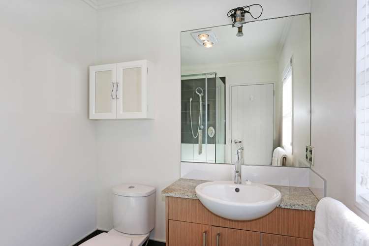 23 Edgewater Parade Waiuku_8