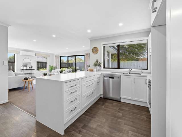 7 Woodham Drive Allenton_2