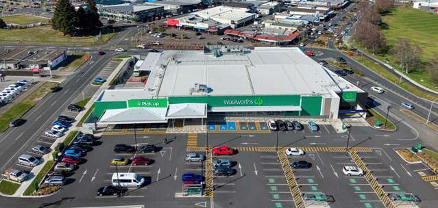 Top-performing Woolworths store in tourism hub