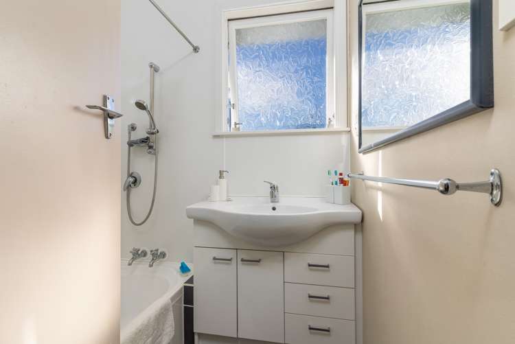 46 Daniell Street Solway_13