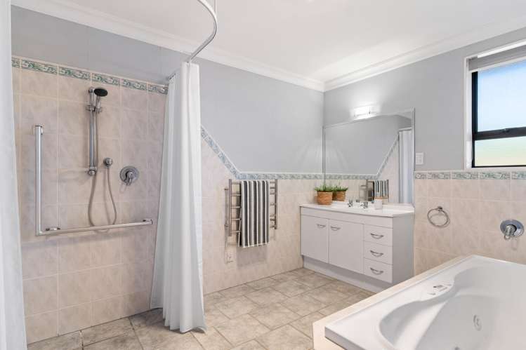 5 Margaret Place Lytton West_19