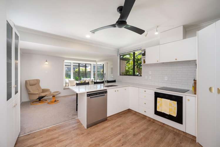 8 Bishops Close Greenmeadows_12