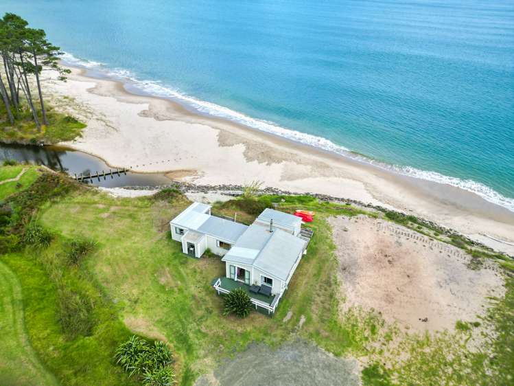 266 Hokianga Harbour Drive Omapere_18