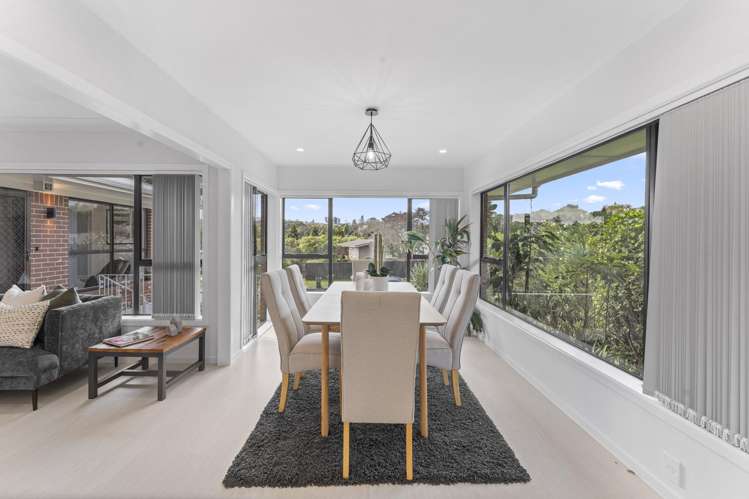 23 Lawrence Crescent Hill Park_16