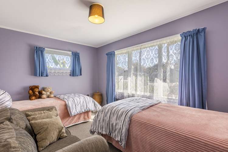 17 Read Crescent Clive_10