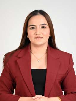 Ashna Kapoor