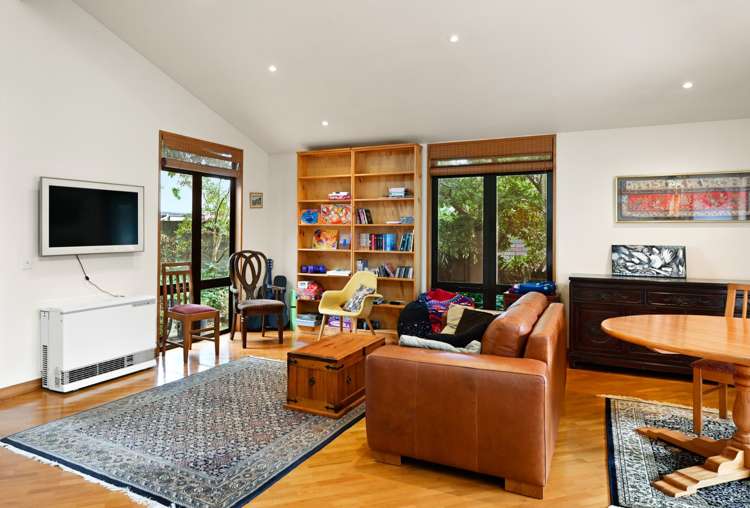 243 Dey Street Hamilton East_7