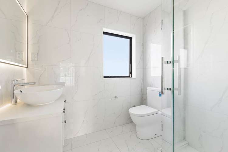 5 Downpatrick Drive Flat Bush_13