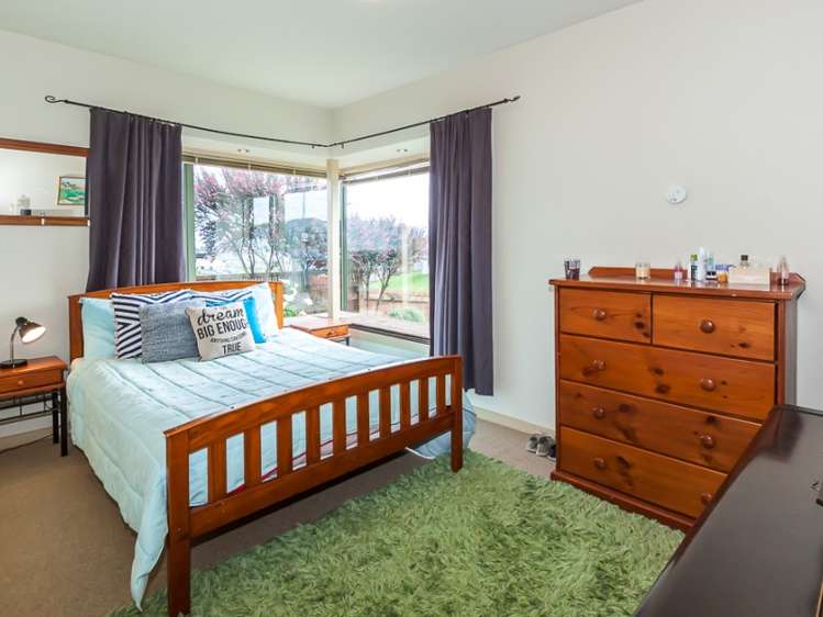 32 Logan Way Kelvin Grove_9