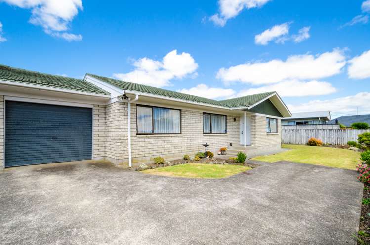 2/34 Flanshaw Road Te Atatu South_0