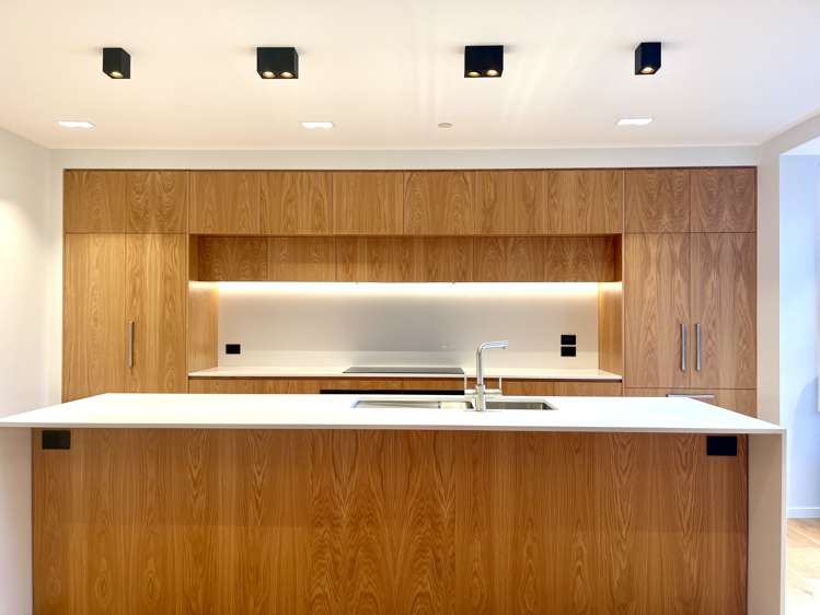 1/360 Montreal Street_3