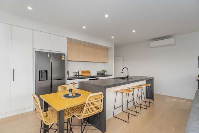 6 Joyce Harsant Place Cooks Beach_1