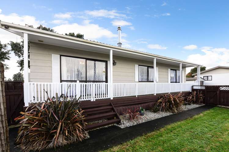 80 Kahikatea Drive Melville_1