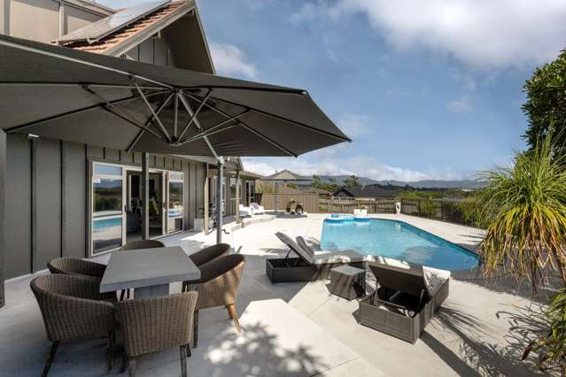 Poolside Living, Motivated Vendors