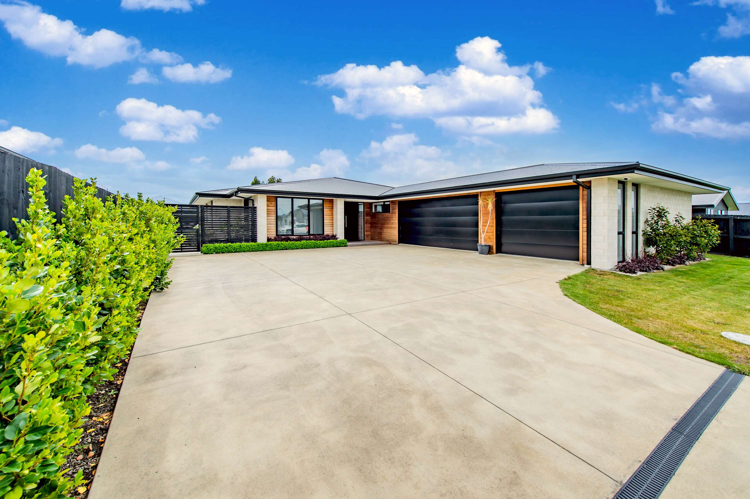 22++ beautiful 4 full moon lane rolleston photo