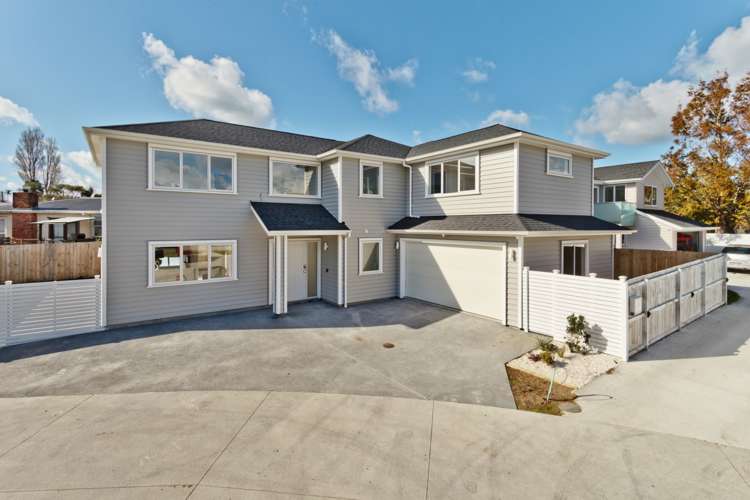 2 Ti Kouka Place Te Atatu Peninsula_0
