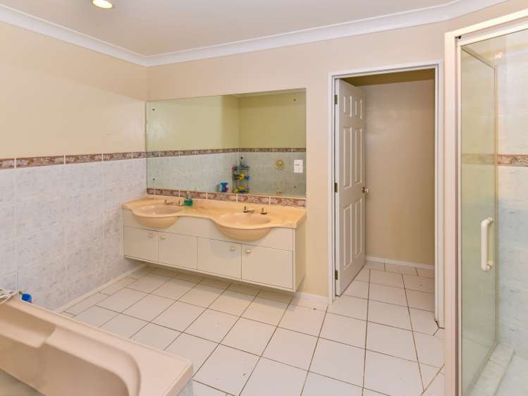 29 Silkwood Grove Totara Heights_9