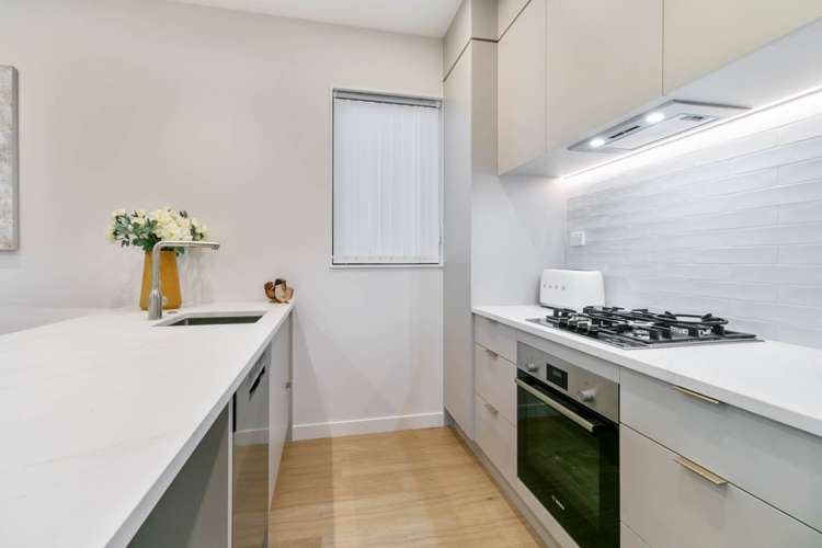 49b Clayburn Road Glen Eden_5