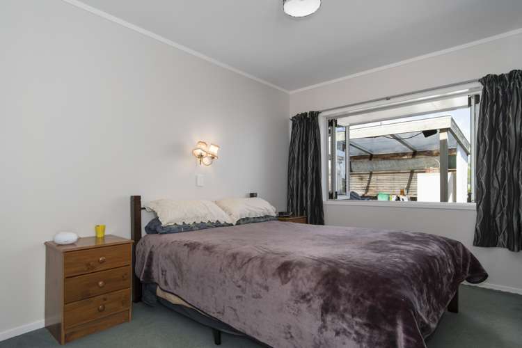 5b Jonathon Street Brookfield_12