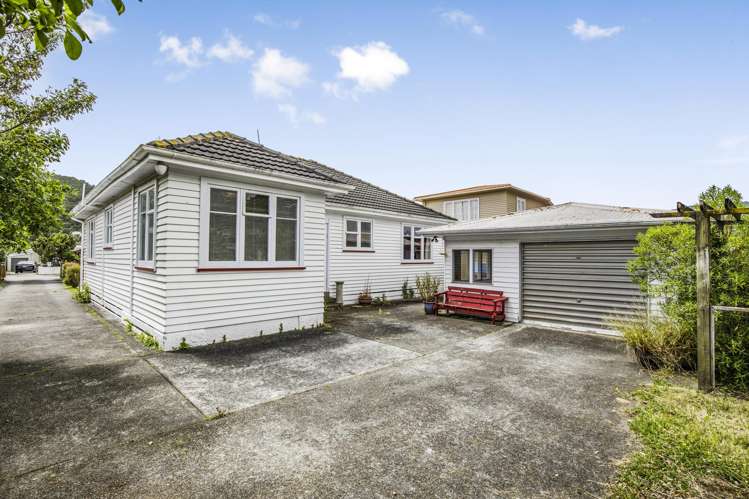 51 Hyde Street Wainuiomata_4