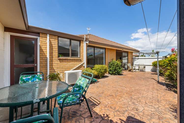 3/12 Lyndon Street Riccarton_12