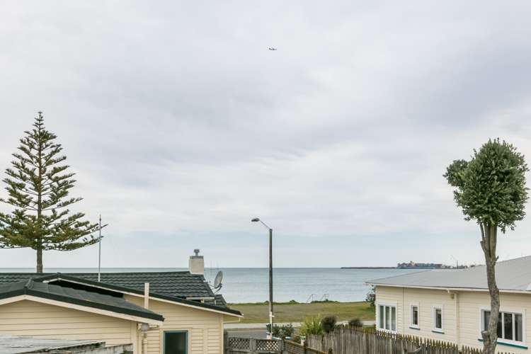 37a The Esplanade Westshore_15