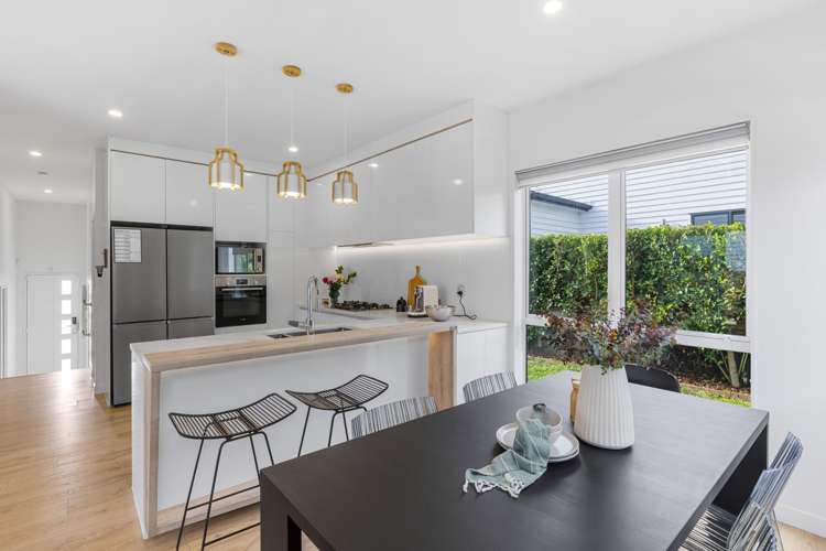 31B Weatherly Road Torbay_5