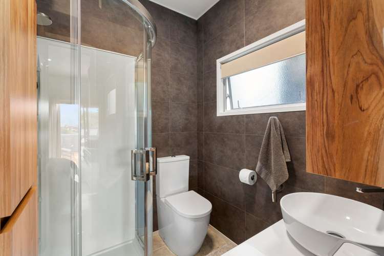 10 Caledonia Place Highlands Park_10